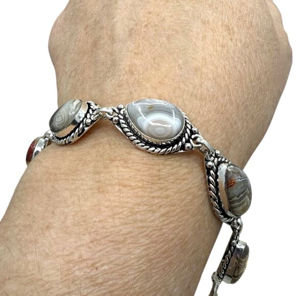Laguna Lace Agate Bracelet Set in Silvertone Metal Toggle Clasp Handmade Artisan - Picture 5 of 6